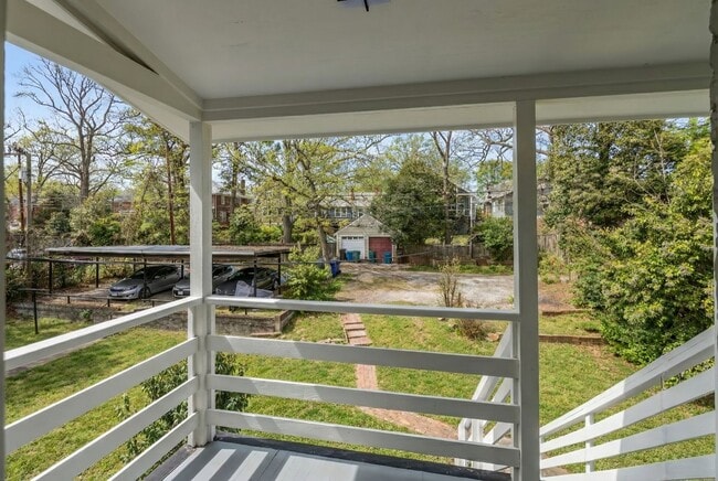 Building Photo - Trinity Park in Durham!