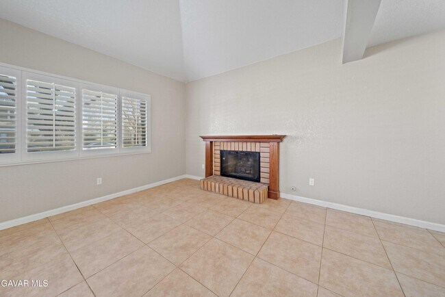 Building Photo - 43007 Pearlwood Dr