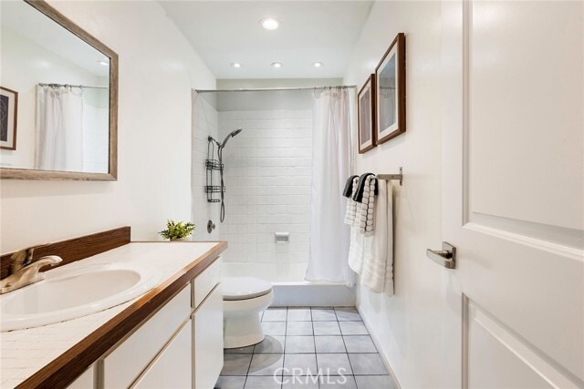 Building Photo - 9331 Marina Pacifica Dr N