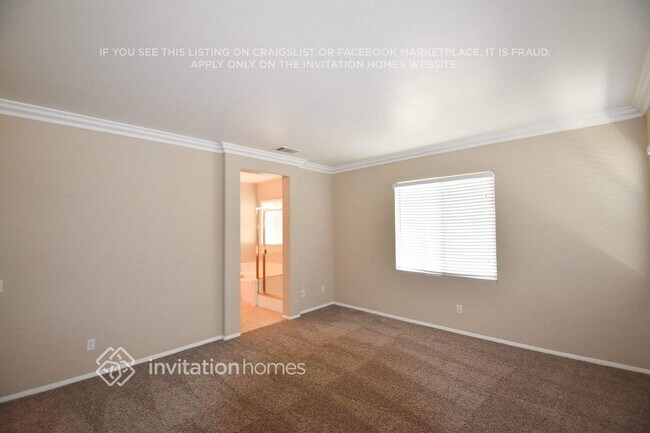 Building Photo - 13075 Acacia Ave