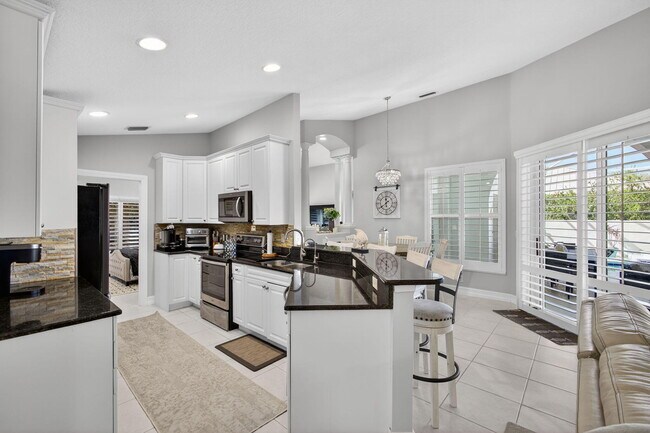 Building Photo - 8075 SE Governors Way