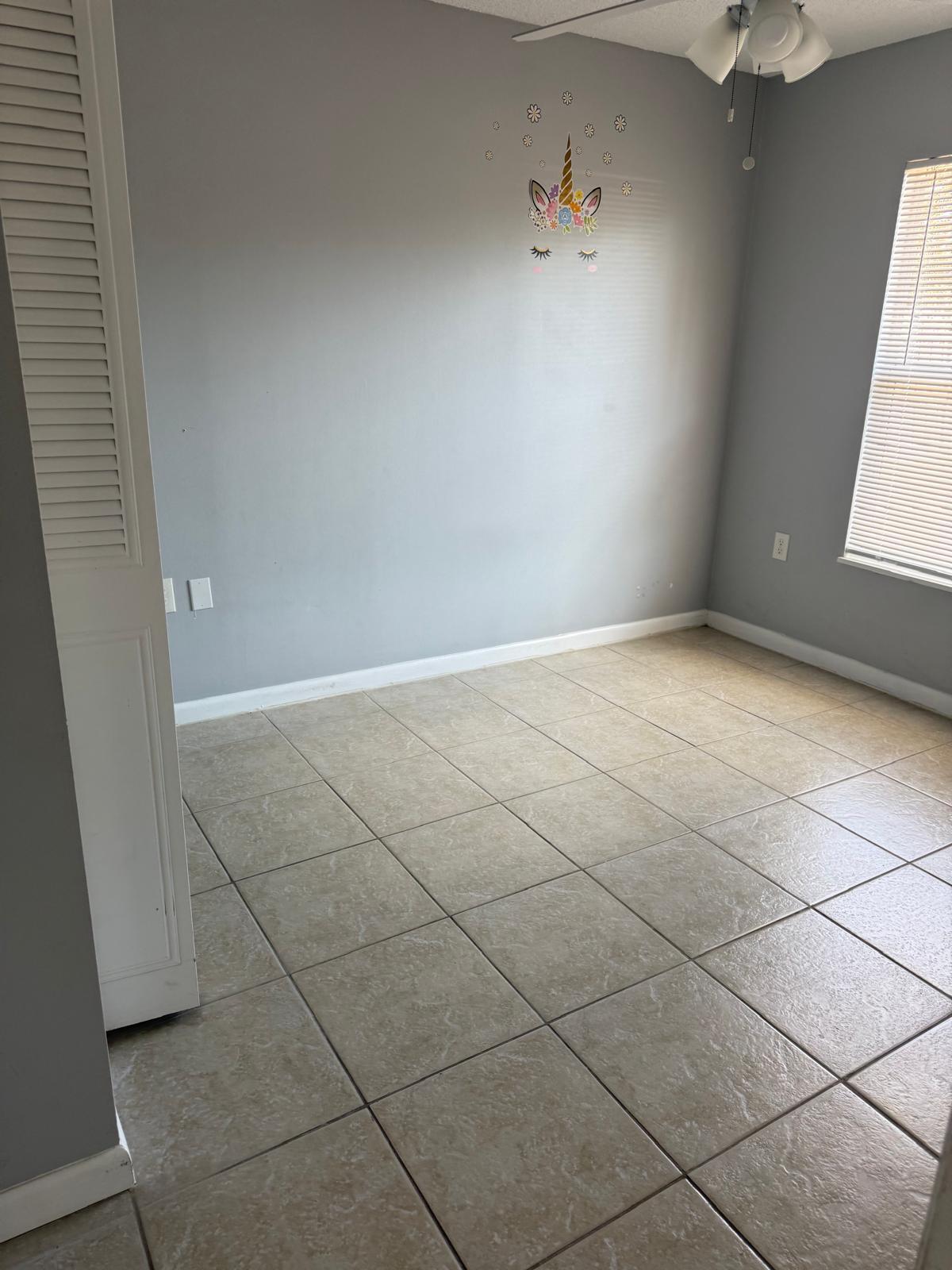 Building Photo - 107 NW Curtis St