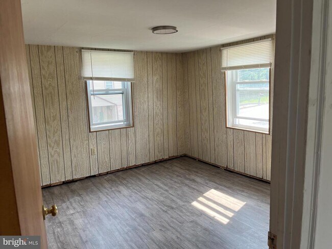Building Photo - 188 Strasburg Pike
