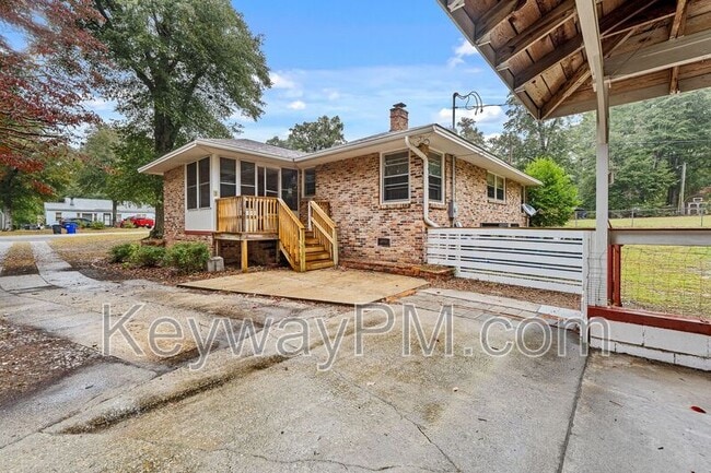 Building Photo - 13 Erskine Ln