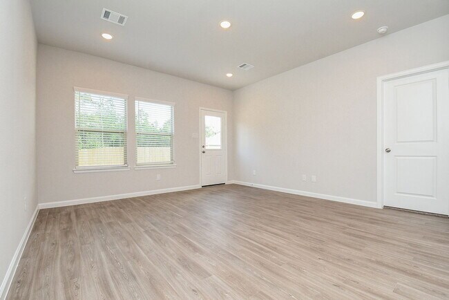 Building Photo - 16493 Moss Ln