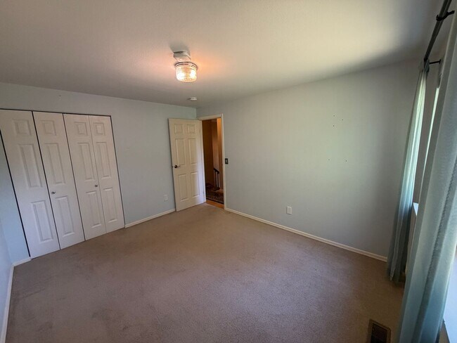 Building Photo - 15802 SE 47th St