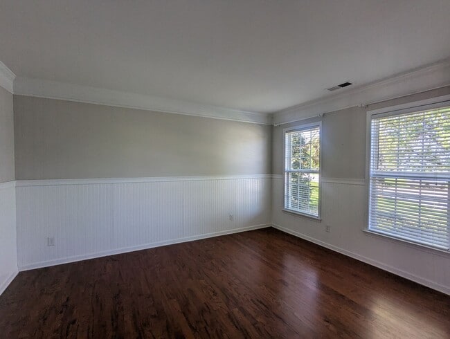 Building Photo - Harrisburg with Large Fenced-In Yard, Small Private Pool/Spa and Putting Green