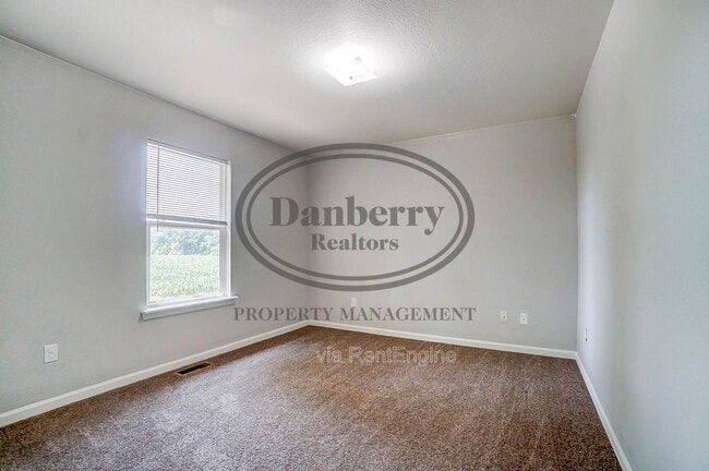 Building Photo - 3733 Willow Run Dr