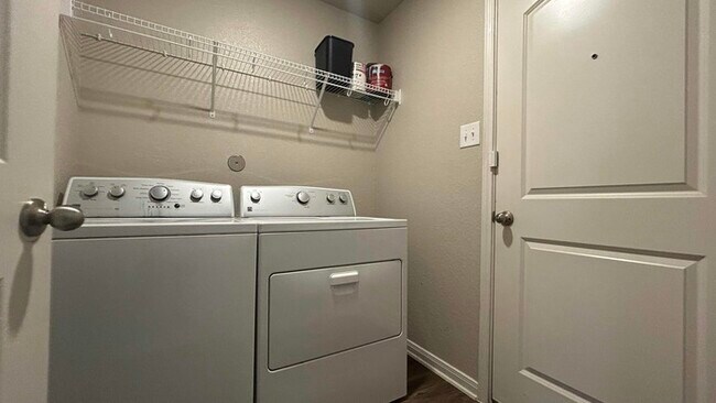 Building Photo - 6312 Juniper Vw