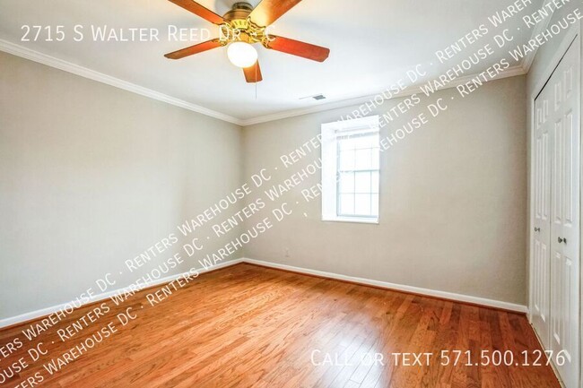 Building Photo - Cozy 2Bd/1Bth condo nestled in the vibrant...