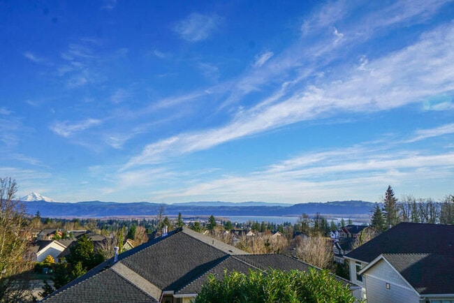 Building Photo - BEAUTIFUL VIEWS of MT. HOOD