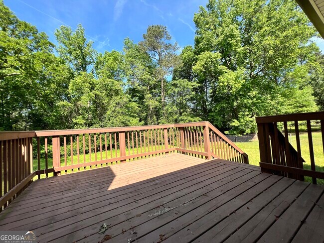 Building Photo - 604 Cloudland Dr