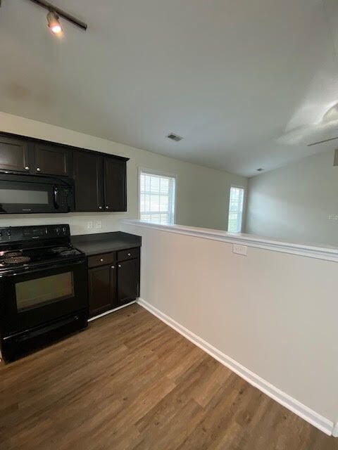 Building Photo - 152 Stephen Dr