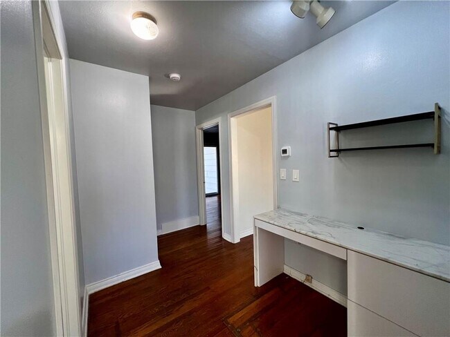 Building Photo - 436 E Prospect St