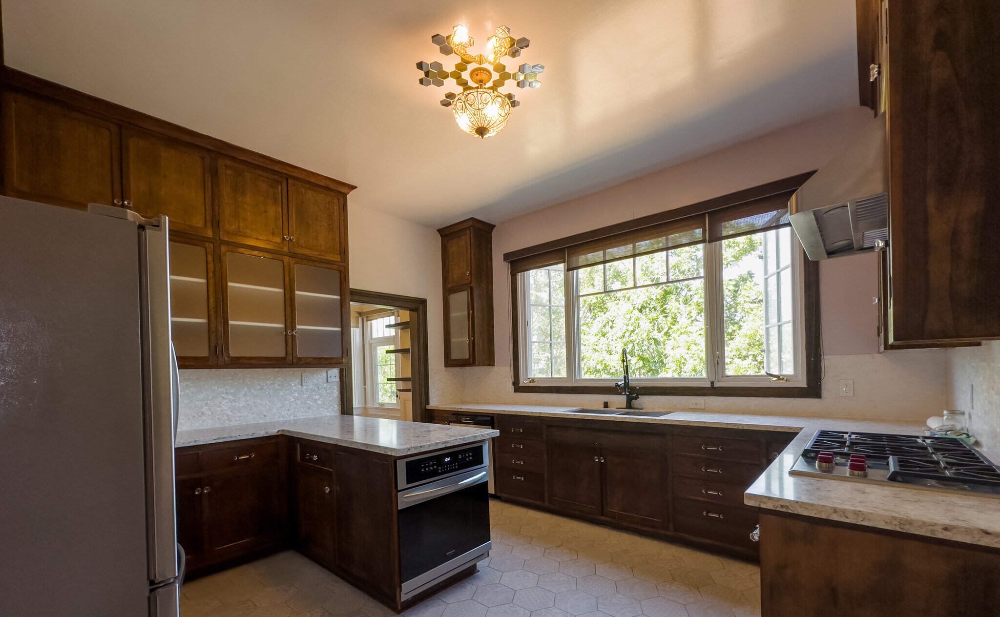 Building Photo - 1937 Russell St