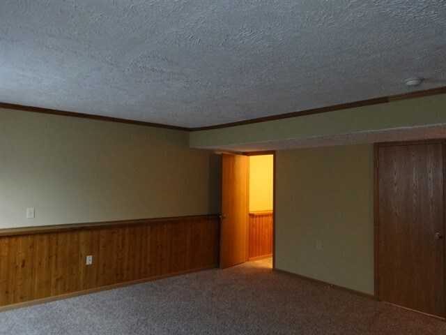 Building Photo - 15 Glengary Dr