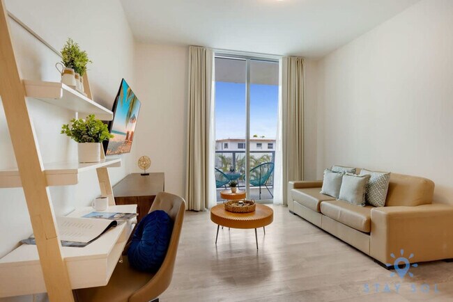Building Photo - 777 N Ocean Dr