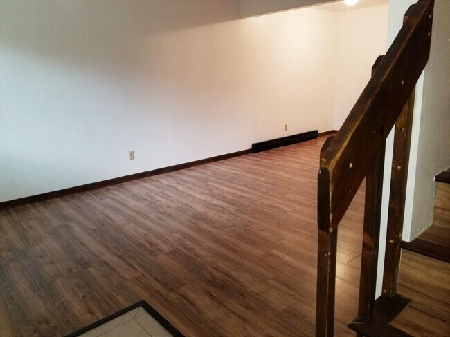 Building Photo - $200 OFF 1st Month! Updated 2 Bed, 1 Bath Townhouse next to NAU!! Students & Sm. Pets OK !! Avail...