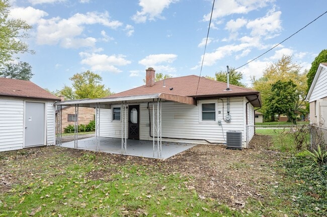 Building Photo - Fabulous 3 Bed 1 Bath Home!