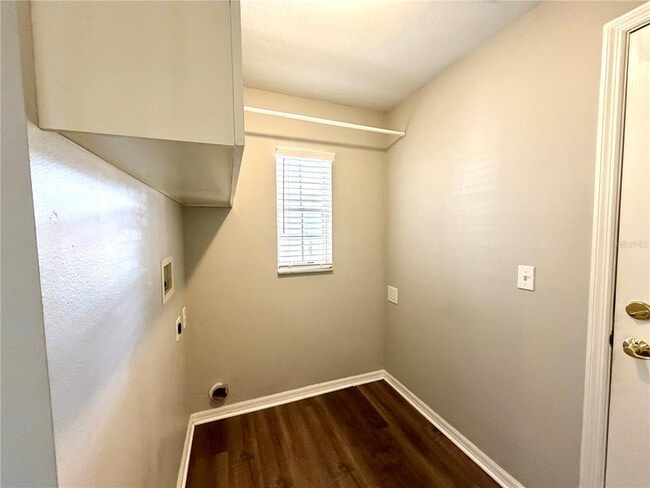 Building Photo - 227 Traditions Dr