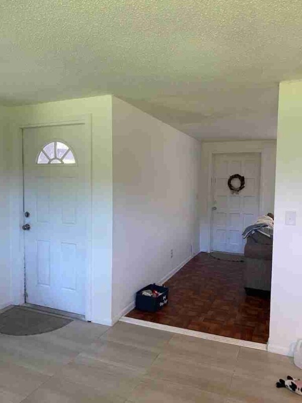 Building Photo - 8271 Pelican Rd