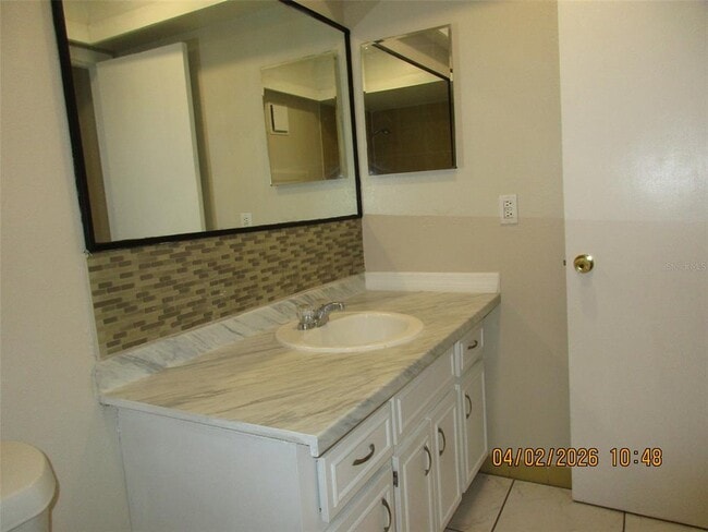 Building Photo - 2600 London Bridge Ct