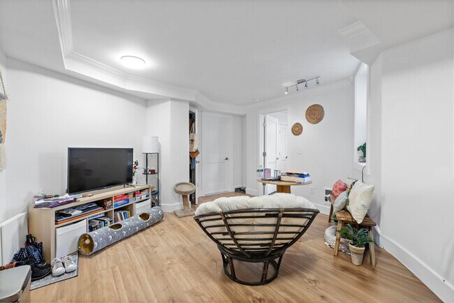 Primary Photo - 151 Sip Ave