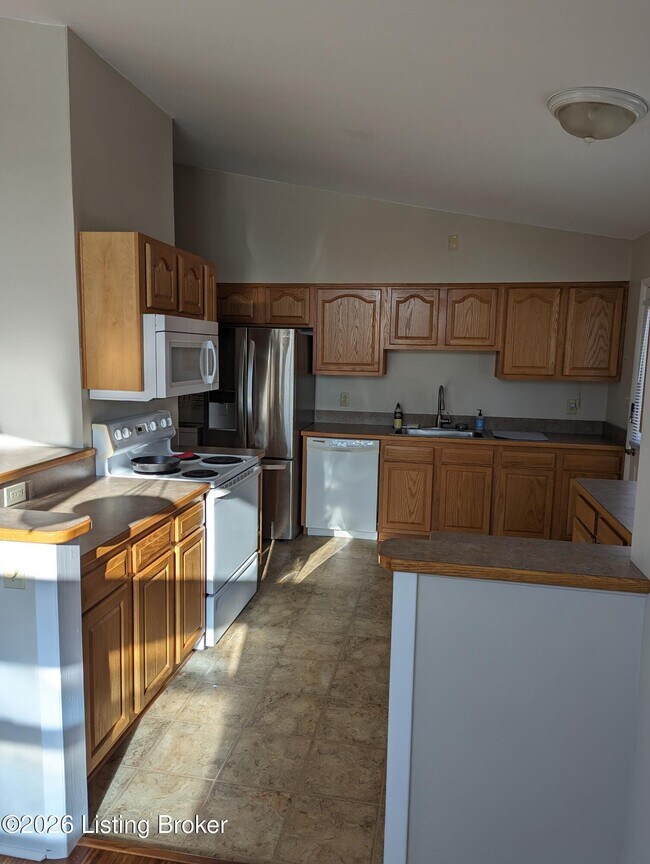 Building Photo - 1701 Brentmoor Ln