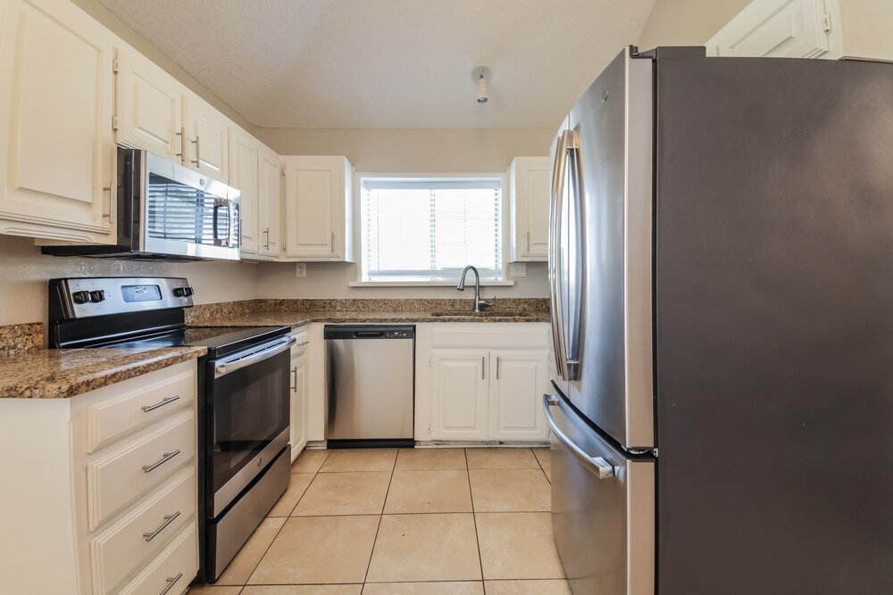 Building Photo - 1426 Ardmore Dr
