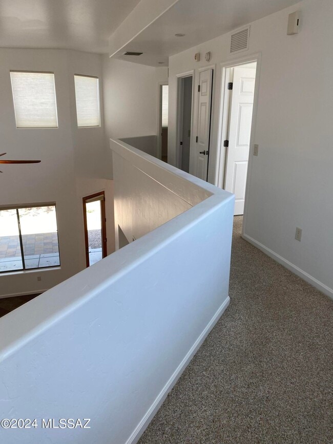 Building Photo - 653 N. Encanto Village Way