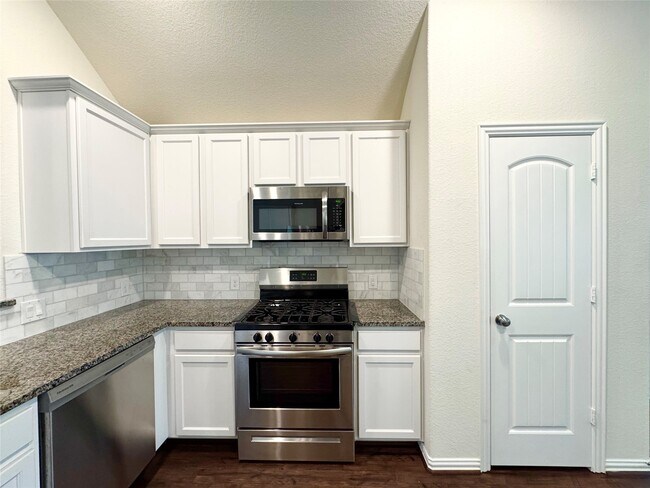 Building Photo - 9026 Beacon Mill Dr