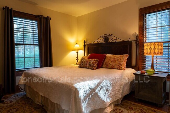 Building Photo - 72 Coma Lk Ln