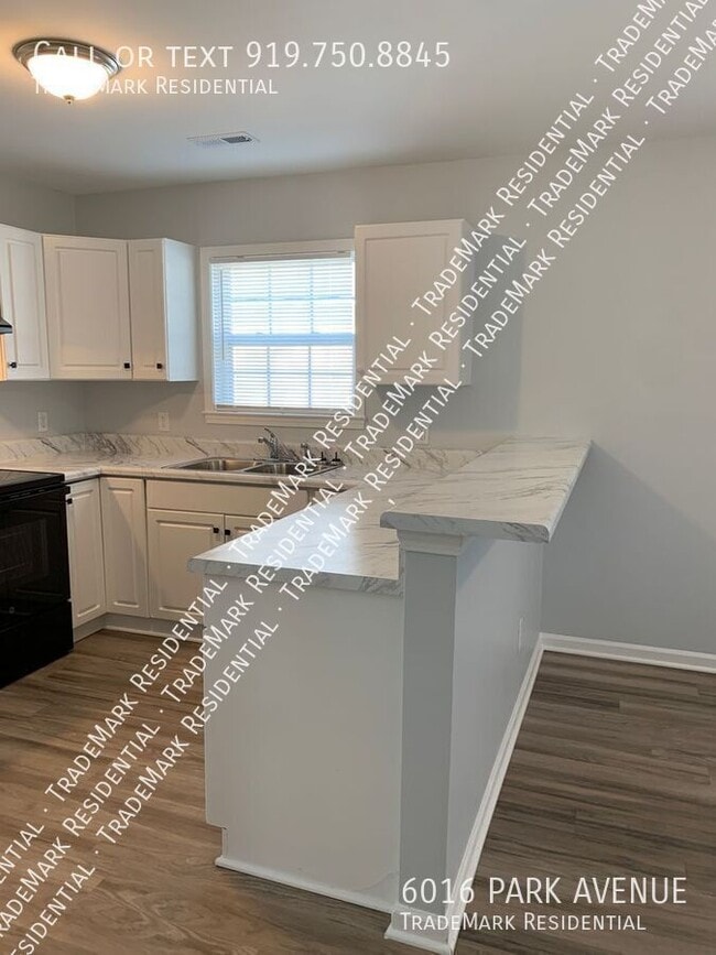 Building Photo - 6016 Park Ave