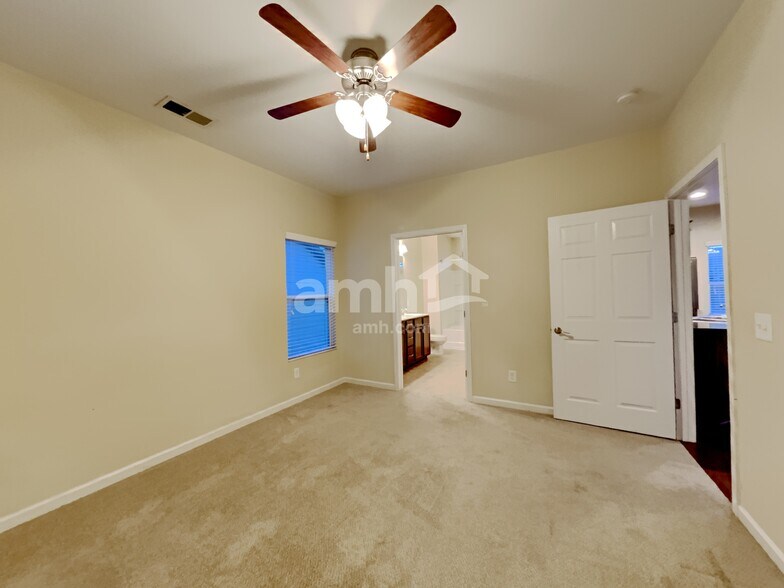 Building Photo - 308 Dunnwood Loop