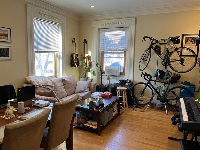 Building Photo - 47 Spring St