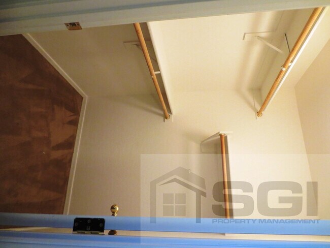 Building Photo - 3511 W Thurman Dr