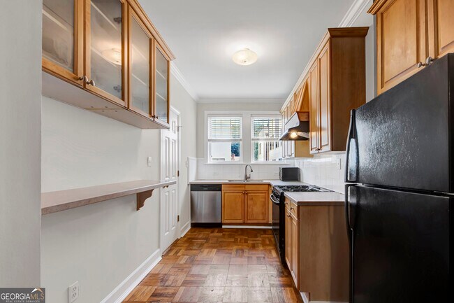 Building Photo - 878 Briarcliff Rd NE