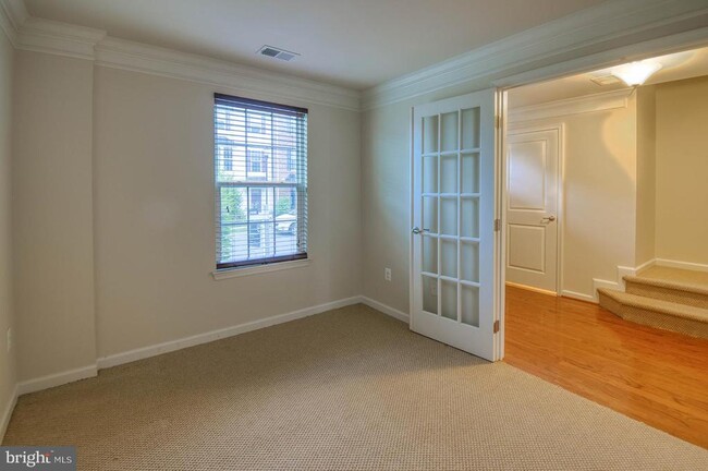 Building Photo - 2704 Egret Way