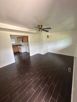 Building Photo - 181 E 1000 N