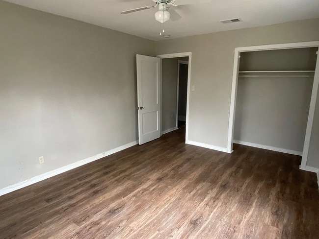 Building Photo - House For Rent 3875 E Lynwood Dr Beaumont, TX 77703