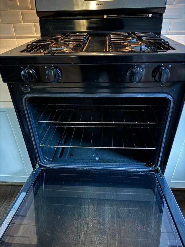 Building Photo - 3494 Maryvale Dr