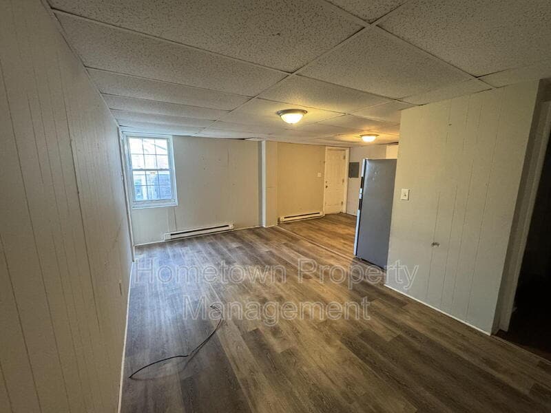 Building Photo - 663 E Market St