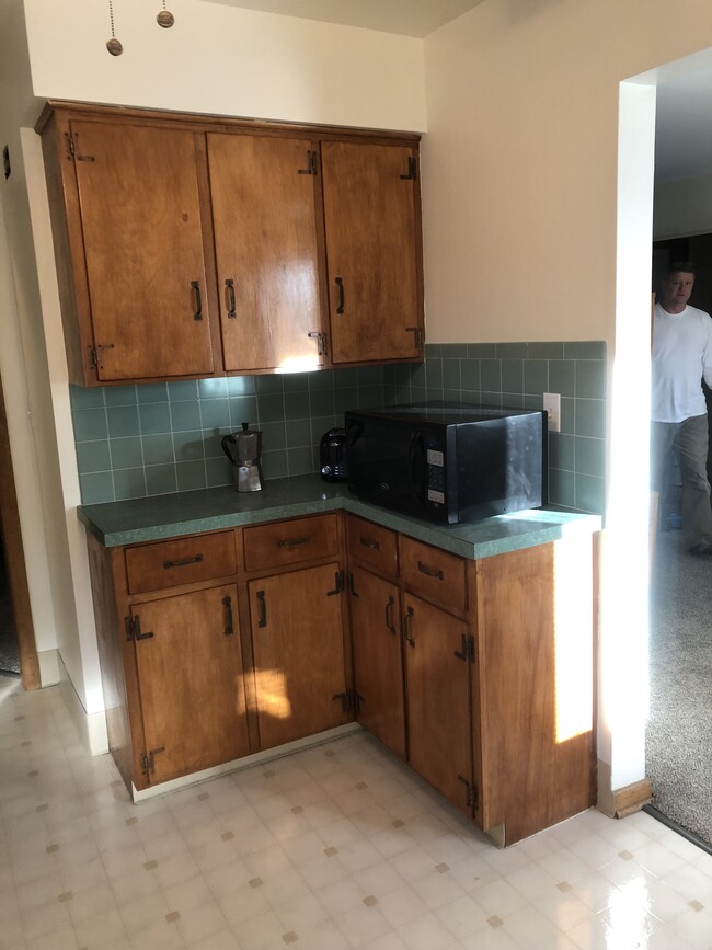 Kitchen - 116 Greencrest Ter