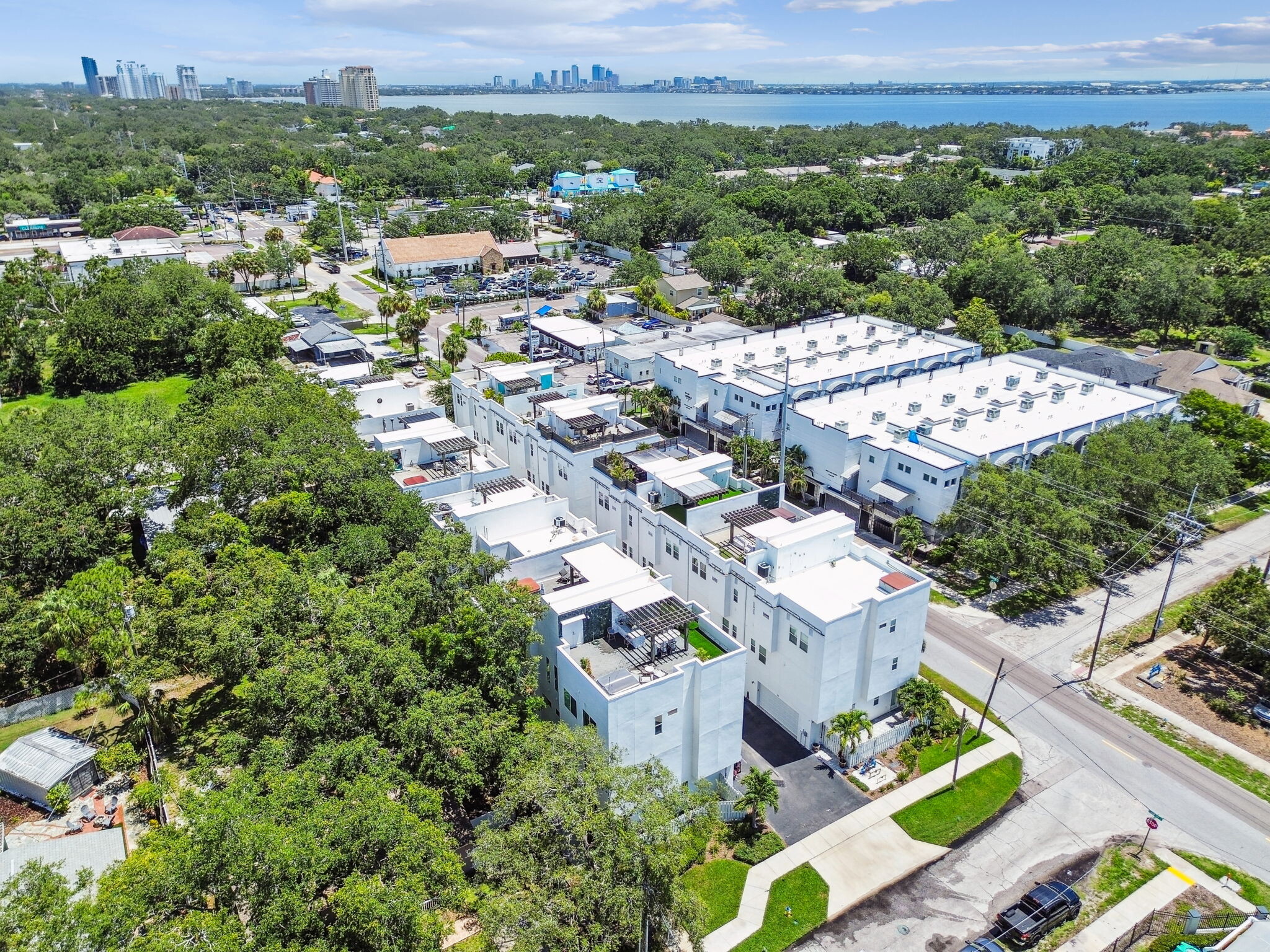 Building Photo - 3100 W Paul Ave