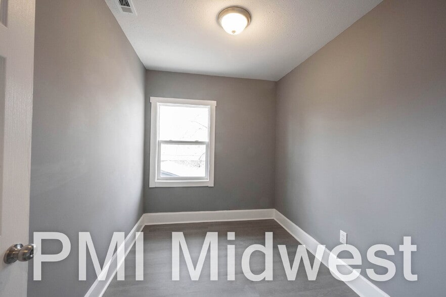 Building Photo - 24 N Euclid Ave