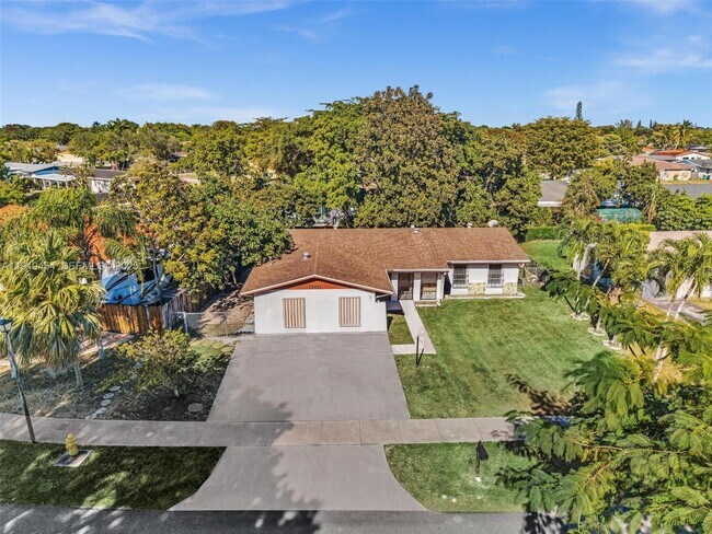 Building Photo - 13011 SW 80th St