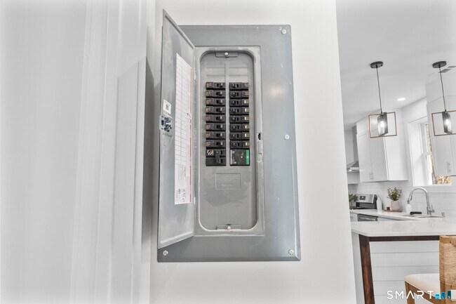 Building Photo - 54 Plaza Ave