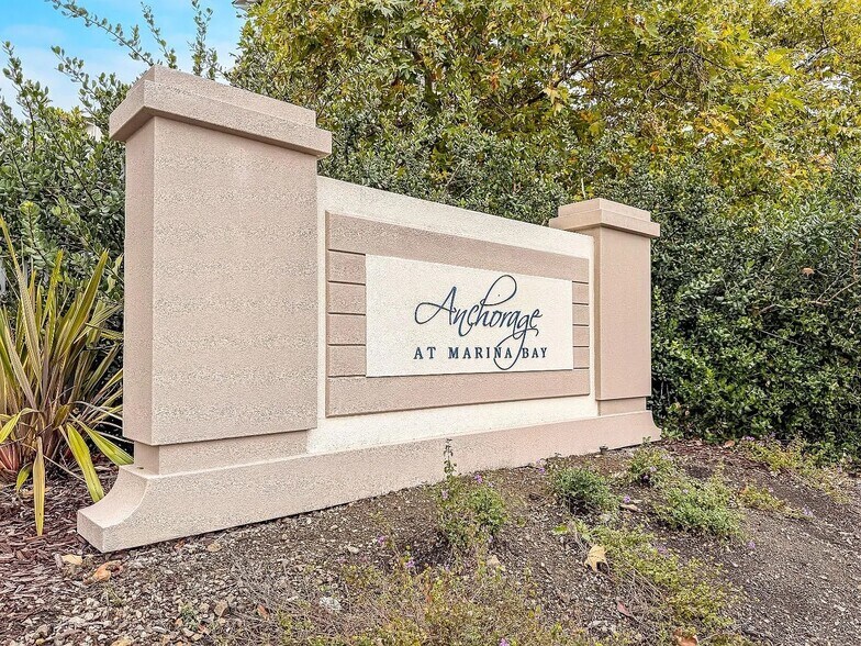 Building Photo - 2502 Jetty Dr