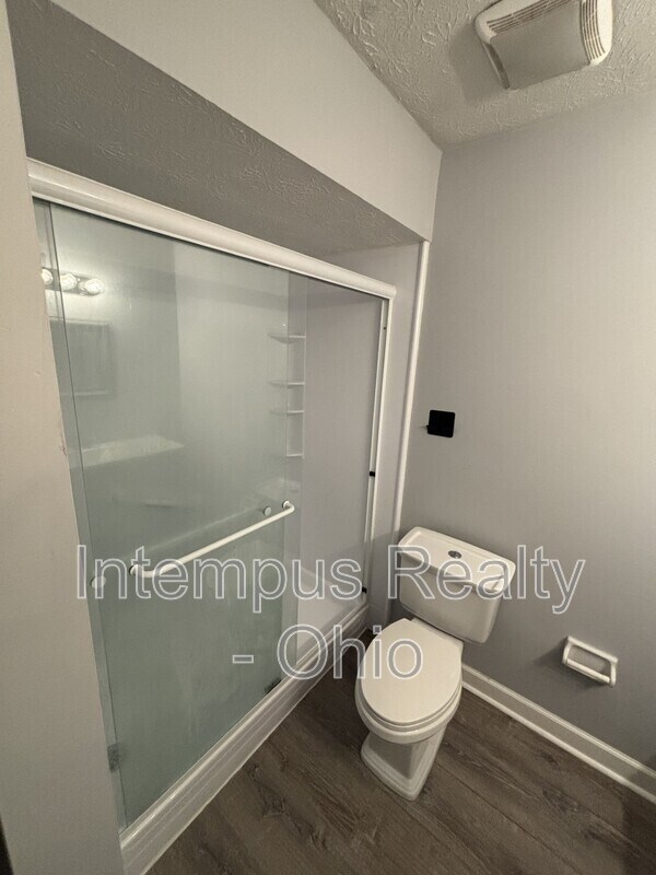 Building Photo - 4994 Wintersong Ln