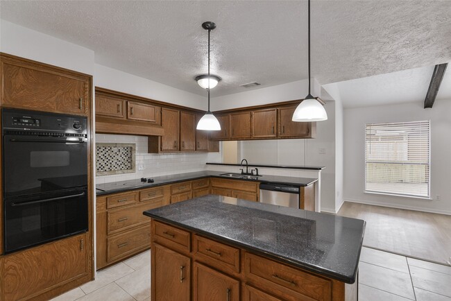 Building Photo - 3206 Cascade Creek Dr